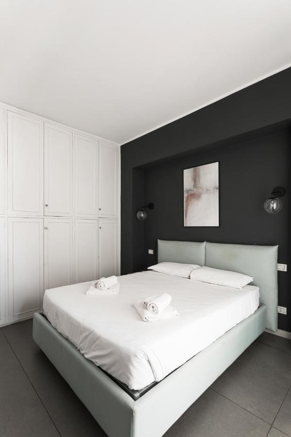 Charming Penthouse In Piazza Venezia With Terrace Apartment โรม ภายนอก รูปภาพ