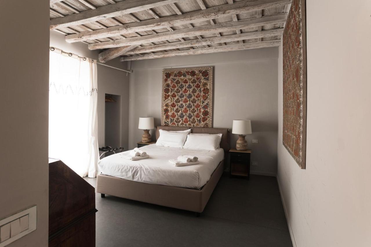 Charming Penthouse In Piazza Venezia With Terrace Apartment โรม ภายนอก รูปภาพ