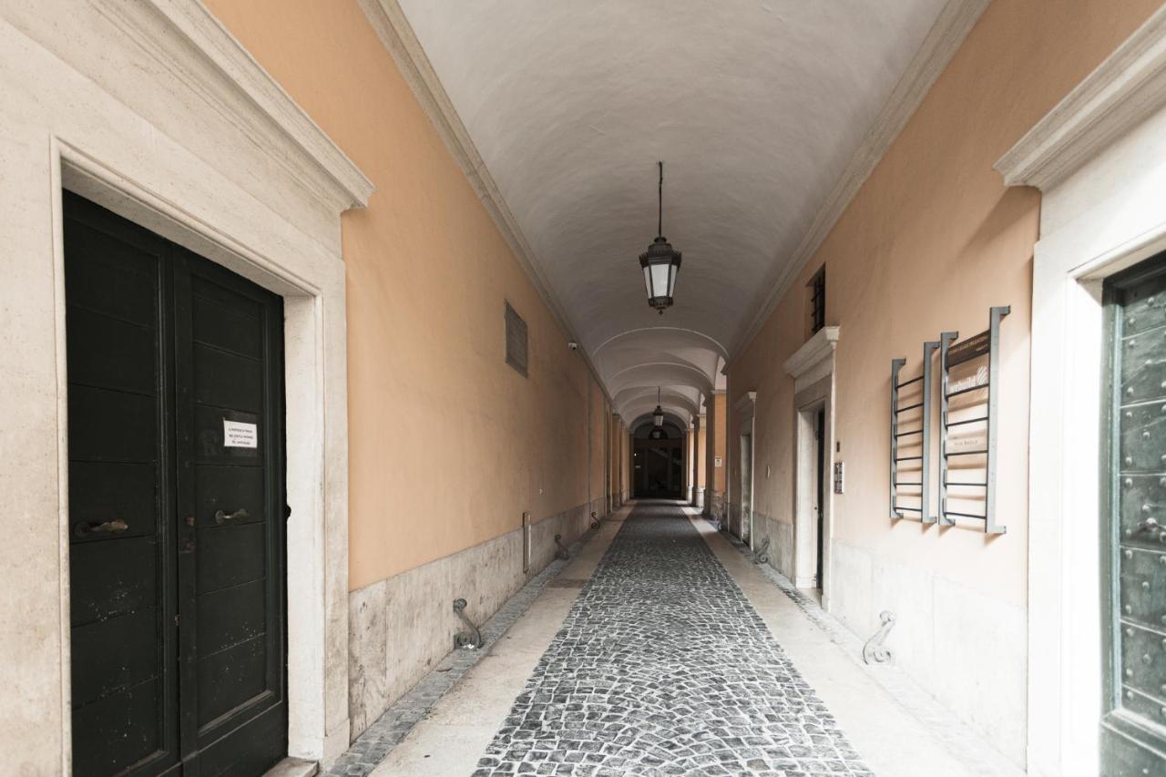 Charming Penthouse In Piazza Venezia With Terrace Apartment โรม ภายนอก รูปภาพ